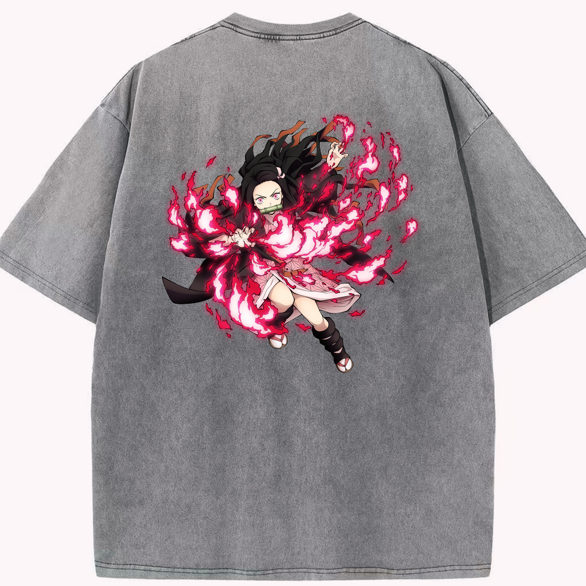 （画像用） 鬼滅の刃（きめつのやいば）竈門 禰󠄀豆子／かまど ねずこ Kamado Nezuko 綿100% ヴィンテージ風 半袖Tシャツ（背面プリント）