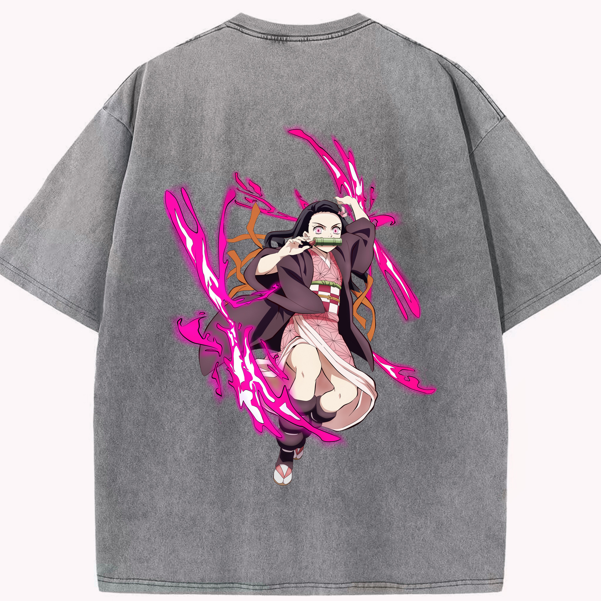 （画像用） 鬼滅の刃（きめつのやいば）竈門 禰󠄀豆子／かまど ねずこ Kamado Nezuko 綿100% ヴィンテージ風 半袖Tシャツ（背面プリント）