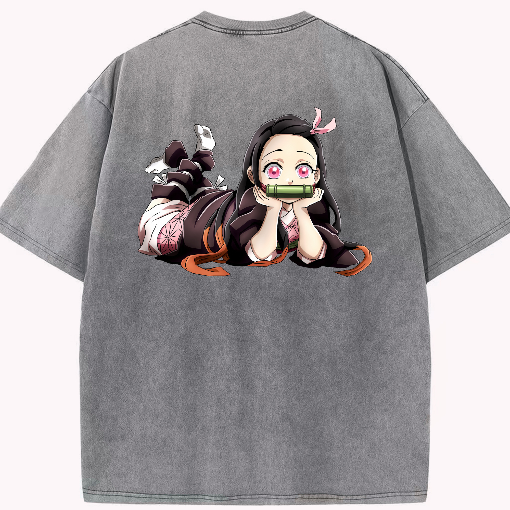 （画像用） 鬼滅の刃（きめつのやいば）竈門 禰󠄀豆子／かまど ねずこ Kamado Nezuko 綿100% ヴィンテージ風 半袖Tシャツ（背面プリント）