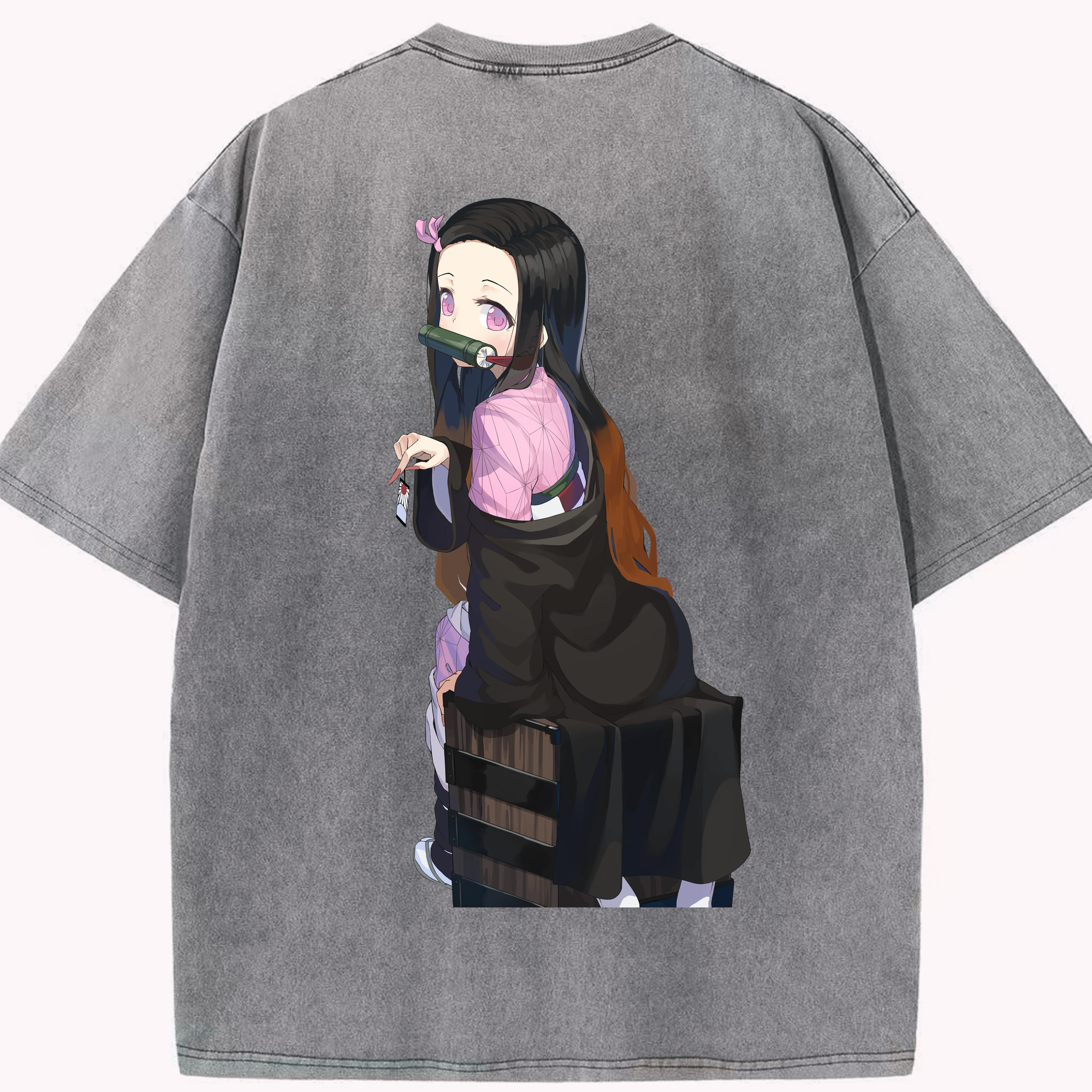 （画像用） 鬼滅の刃（きめつのやいば）竈門 禰󠄀豆子／かまど ねずこ Kamado Nezuko 綿100% ヴィンテージ風 半袖Tシャツ（背面プリント）