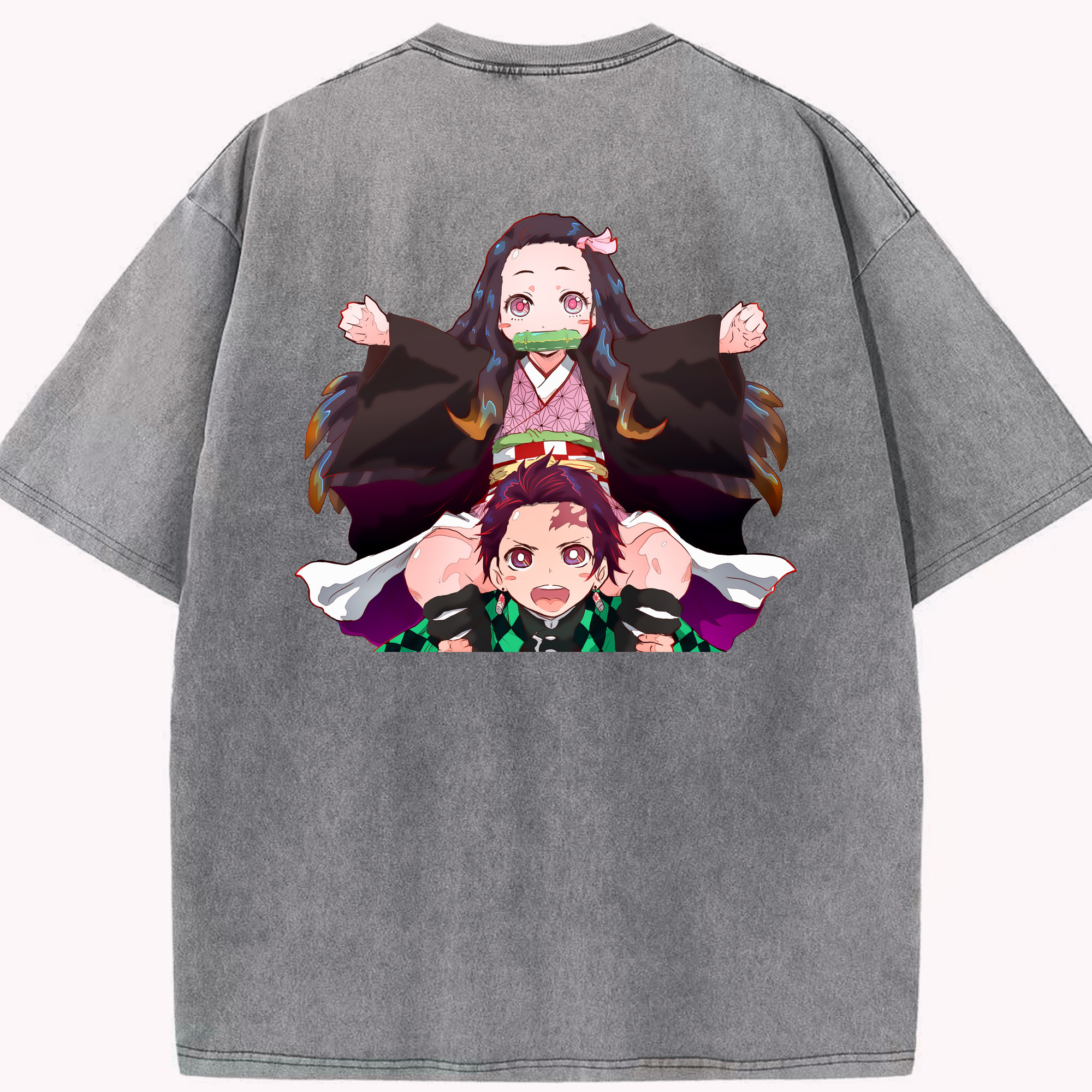 （画像用） 鬼滅の刃（きめつのやいば）竈門 禰󠄀豆子／かまど ねずこ Kamado Nezuko 綿100% ヴィンテージ風 半袖Tシャツ（背面プリント）