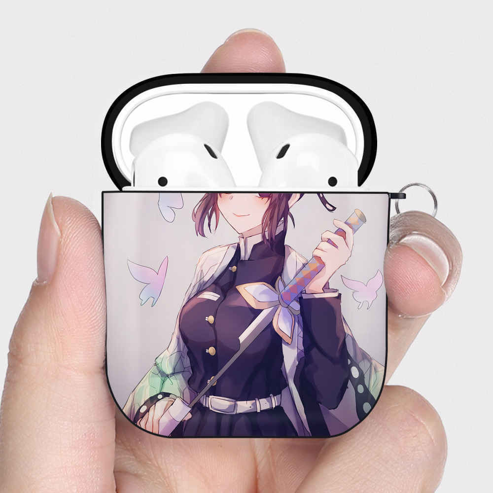 （画像用） 鬼滅の刃（きめつのやいば）蟲柱-胡蝶 しのぶ／こちょう しのぶ Kochou Shinobu AirPods 第2世代保護ケース ハードシェル ブラック 耐衝撃・防指紋・カラビナ付き