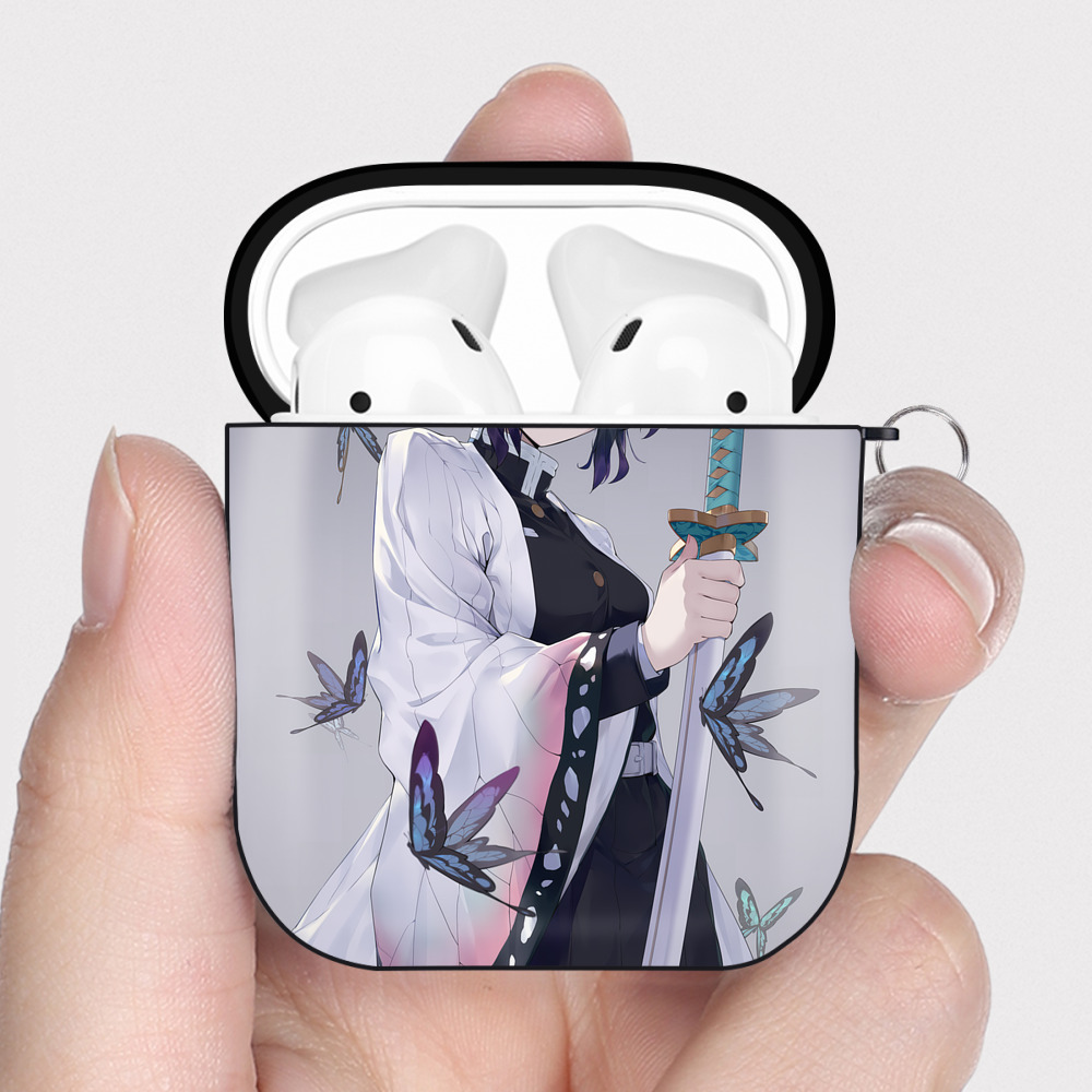 （画像用） 鬼滅の刃（きめつのやいば）蟲柱-胡蝶 しのぶ／こちょう しのぶ Kochou Shinobu AirPods 第2世代保護ケース ハードシェル ブラック 耐衝撃・防指紋・カラビナ付き