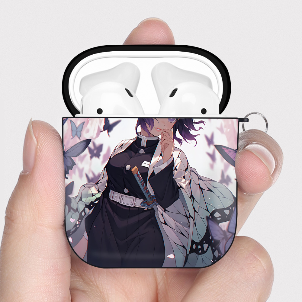 （画像用） 鬼滅の刃（きめつのやいば）蟲柱-胡蝶 しのぶ／こちょう しのぶ Kochou Shinobu AirPods 第2世代保護ケース ハードシェル ブラック 耐衝撃・防指紋・カラビナ付き