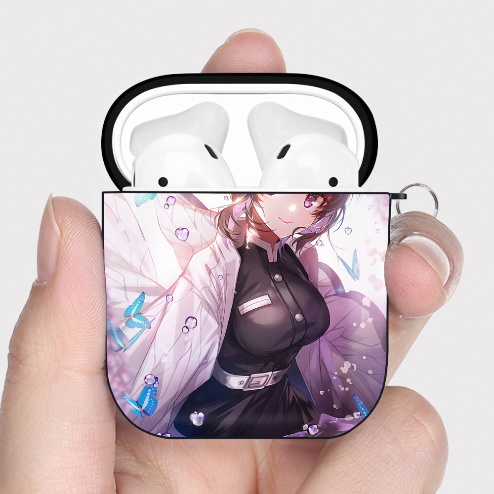 （画像用） 鬼滅の刃（きめつのやいば）蟲柱-胡蝶 しのぶ／こちょう しのぶ Kochou Shinobu AirPods 第2世代保護ケース ハードシェル ブラック 耐衝撃・防指紋・カラビナ付き