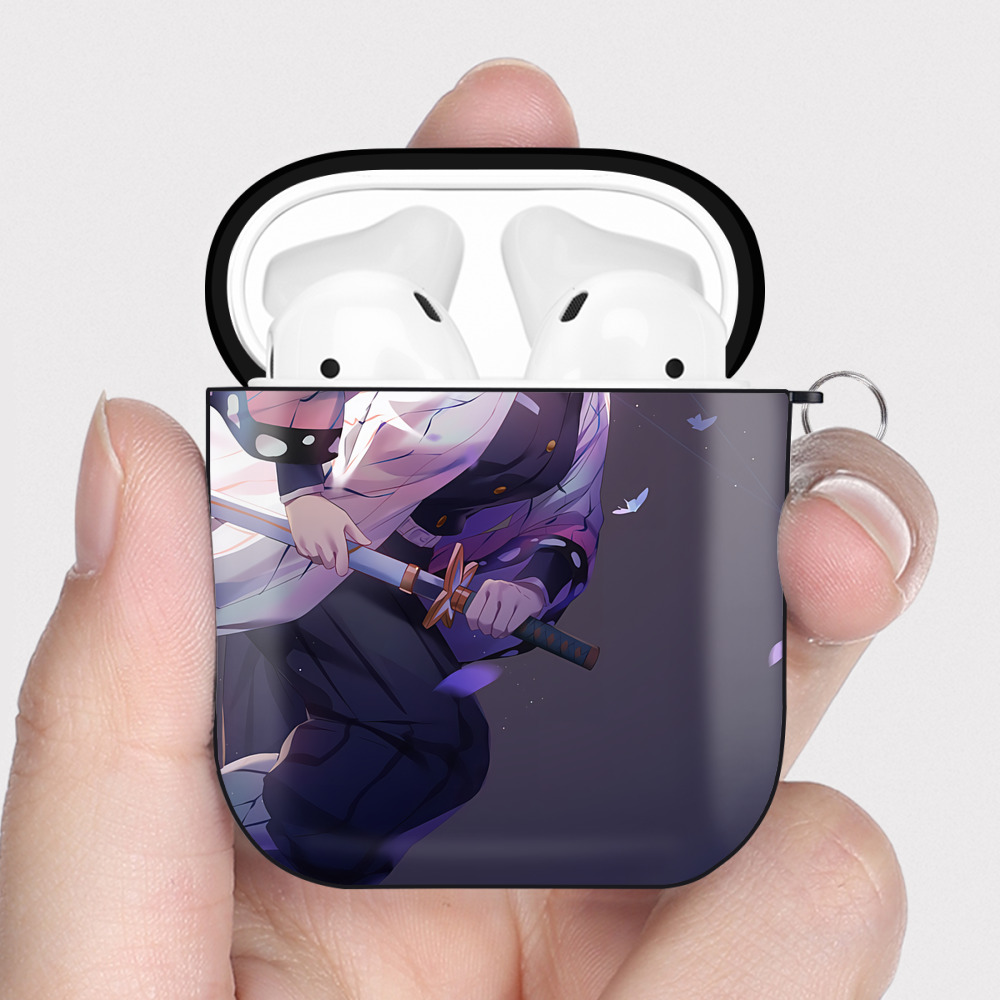 （画像用） 鬼滅の刃（きめつのやいば）蟲柱-胡蝶 しのぶ／こちょう しのぶ Kochou Shinobu AirPods 第2世代保護ケース ハードシェル ブラック 耐衝撃・防指紋・カラビナ付き