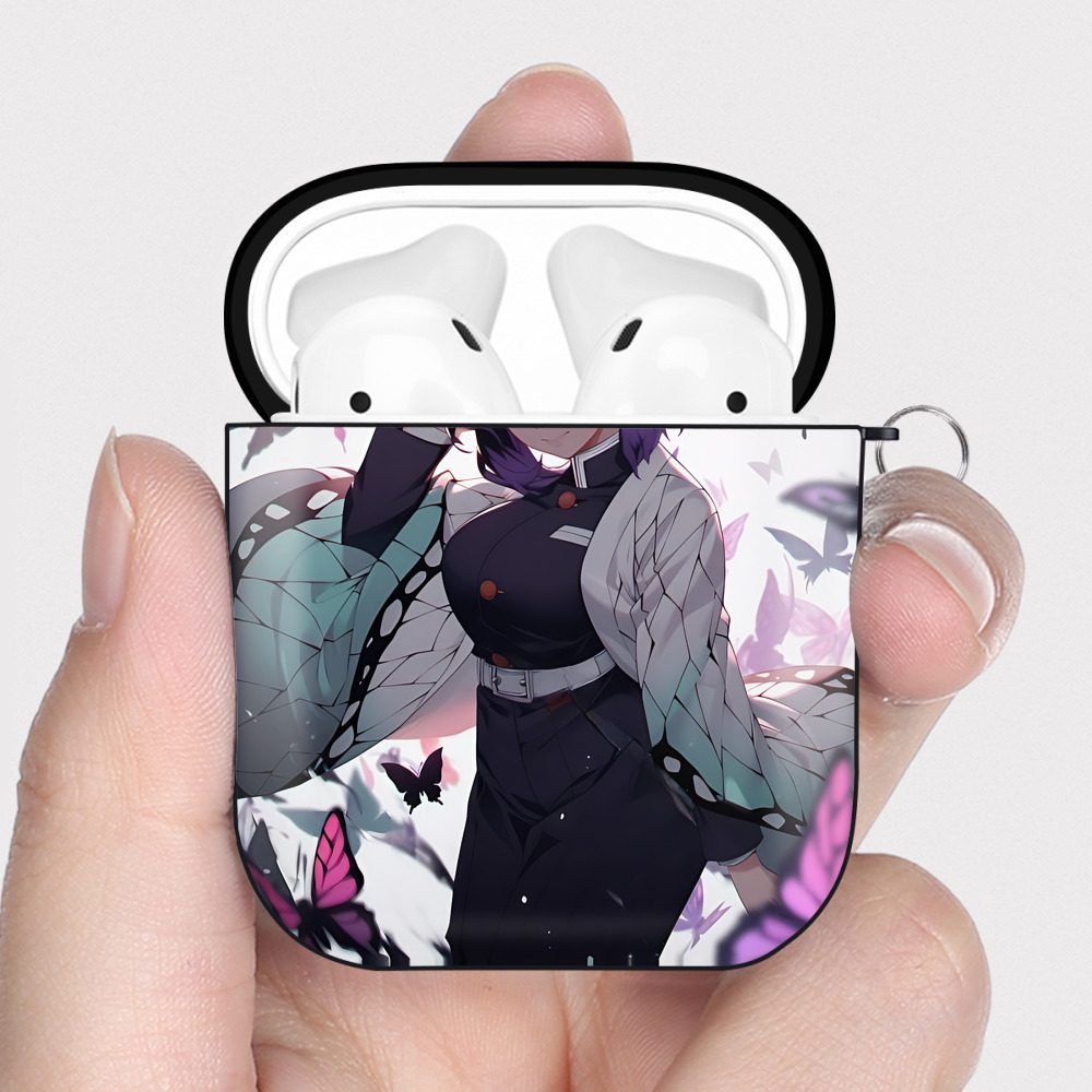 （画像用） 鬼滅の刃（きめつのやいば）蟲柱-胡蝶 しのぶ／こちょう しのぶ Kochou Shinobu AirPods 第2世代保護ケース ハードシェル ブラック 耐衝撃・防指紋・カラビナ付き