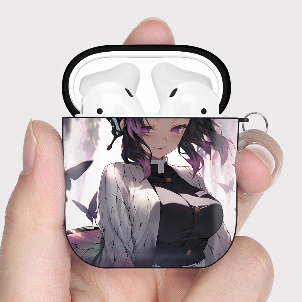 （画像用） 鬼滅の刃（きめつのやいば）蟲柱-胡蝶 しのぶ／こちょう しのぶ Kochou Shinobu AirPods 第2世代保護ケース ハードシェル ブラック 耐衝撃・防指紋・カラビナ付き