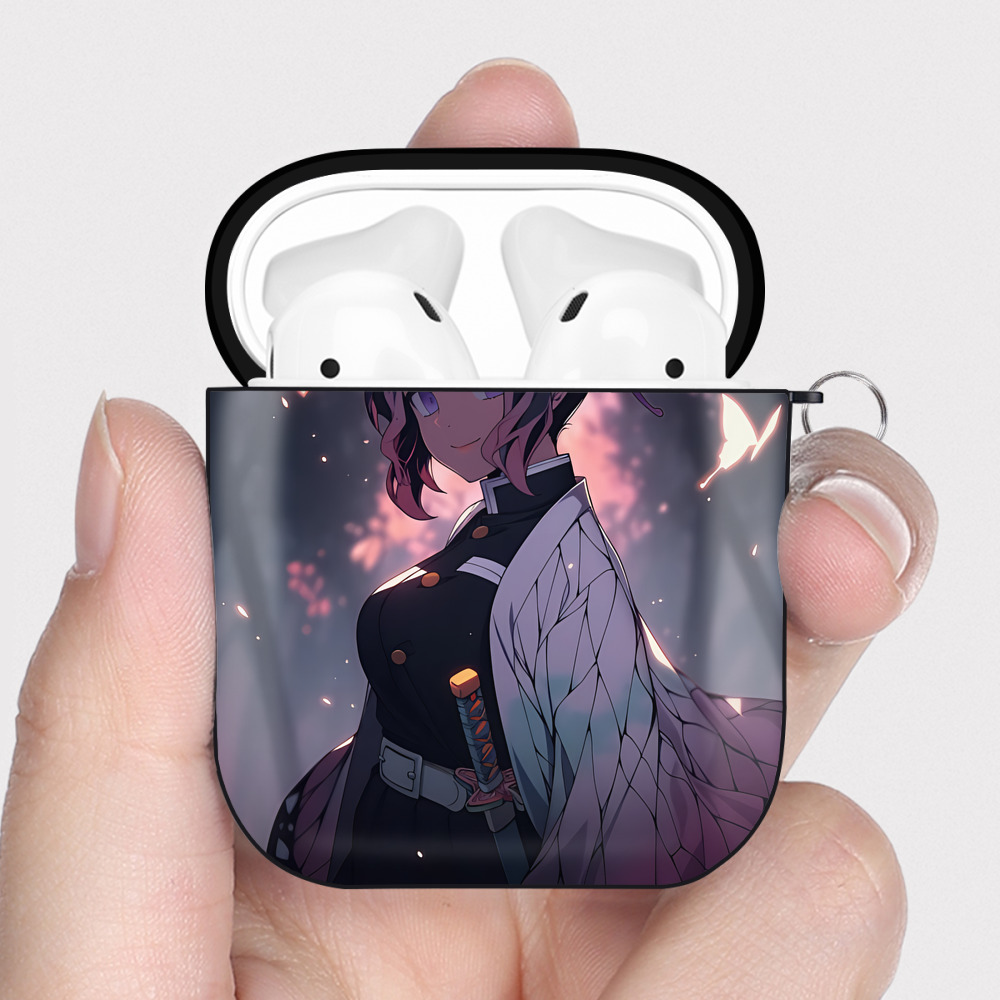 （画像用） 鬼滅の刃（きめつのやいば）蟲柱-胡蝶 しのぶ／こちょう しのぶ Kochou Shinobu AirPods 第2世代保護ケース ハードシェル ブラック 耐衝撃・防指紋・カラビナ付き
