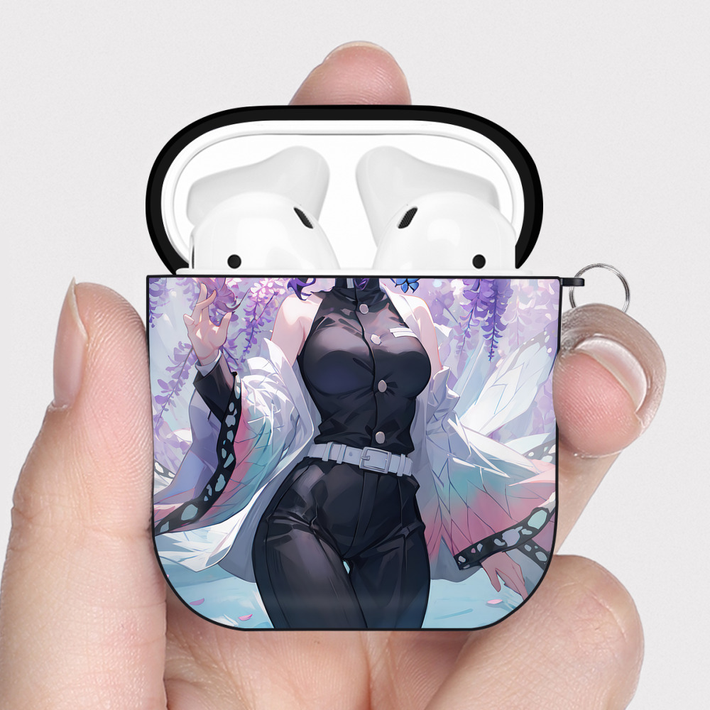（画像用） 鬼滅の刃（きめつのやいば）蟲柱-胡蝶 しのぶ／こちょう しのぶ Kochou Shinobu AirPods 第2世代保護ケース ハードシェル ブラック 耐衝撃・防指紋・カラビナ付き