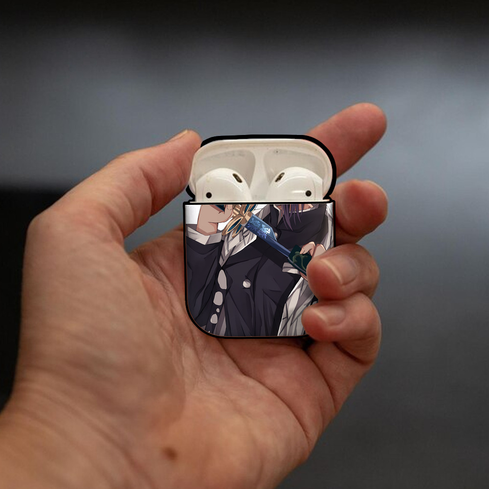 鬼滅の刃（きめつのやいば）蟲柱-胡蝶 しのぶ／こちょう しのぶ Kochou Shinobu AirPods 第2世代保護ケース ハードシェル ブラック 耐衝撃・防指紋・カラビナ付き