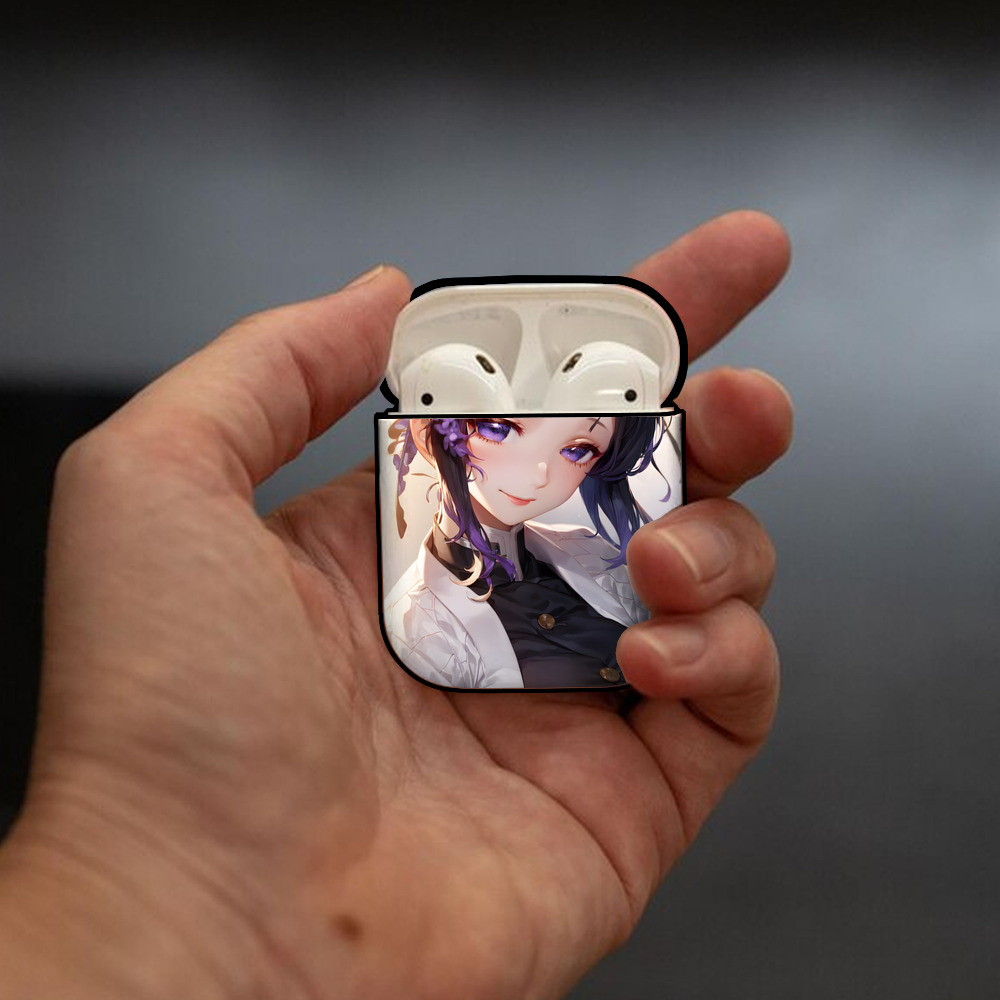 鬼滅の刃（きめつのやいば）蟲柱-胡蝶 しのぶ／こちょう しのぶ Kochou Shinobu AirPods 第2世代保護ケース ハードシェル ブラック 耐衝撃・防指紋・カラビナ付き