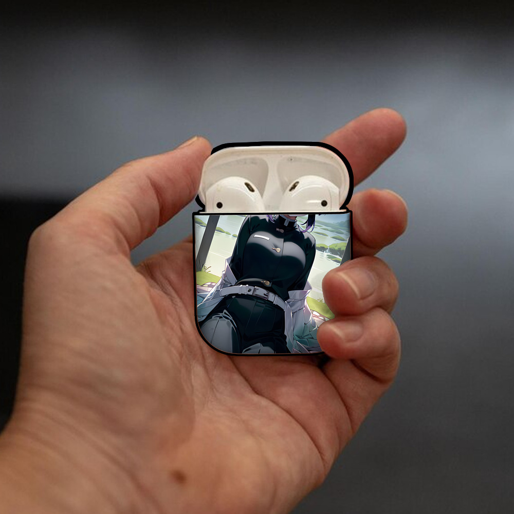 鬼滅の刃（きめつのやいば）蟲柱-胡蝶 しのぶ／こちょう しのぶ Kochou Shinobu AirPods 第2世代保護ケース ハードシェル ブラック 耐衝撃・防指紋・カラビナ付き