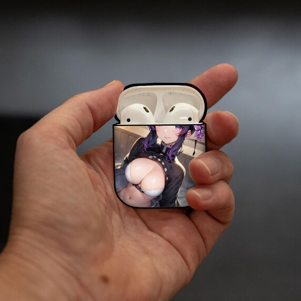 鬼滅の刃（きめつのやいば）蟲柱-胡蝶 しのぶ／こちょう しのぶ Kochou Shinobu AirPods 第2世代保護ケース ハードシェル ブラック 耐衝撃・防指紋・カラビナ付き