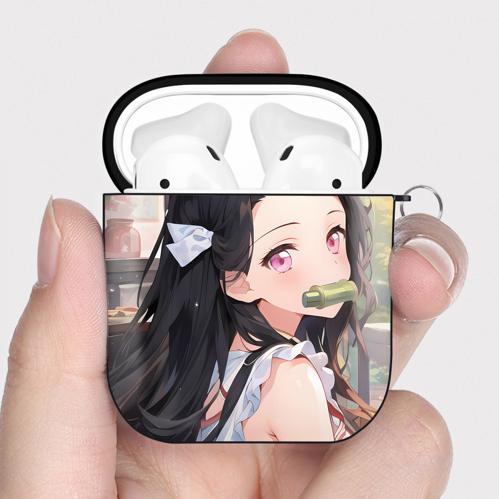 （画像用） 鬼滅の刃（きめつのやいば）竈門 禰󠄀豆子／かまど ねずこ Kamado Nezuko AirPods 第2世代保護ケース ハードシェル ブラック 耐衝撃・防指紋・カラビナ付き