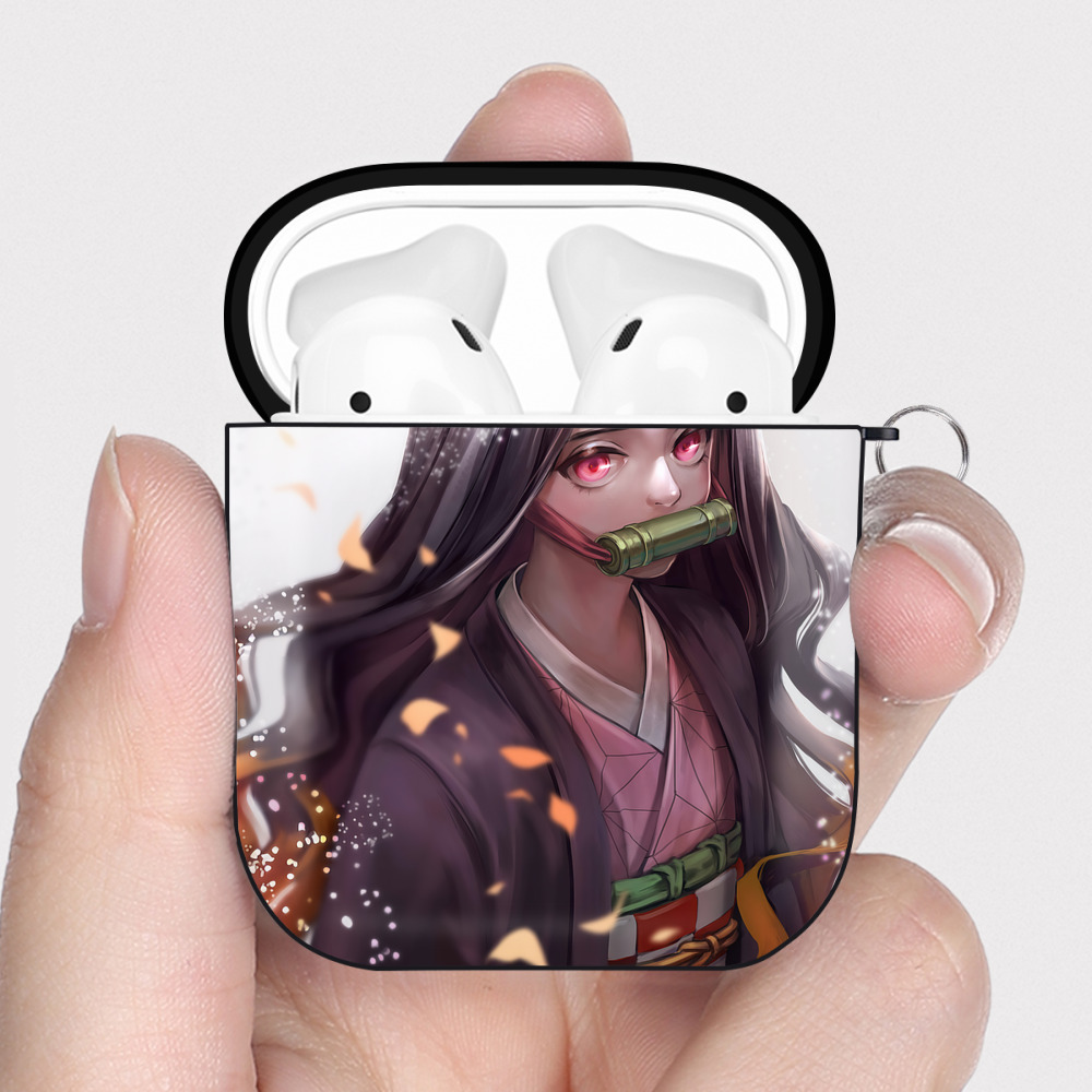 （画像用） 鬼滅の刃（きめつのやいば）竈門 禰󠄀豆子／かまど ねずこ Kamado Nezuko AirPods 第2世代保護ケース ハードシェル ブラック 耐衝撃・防指紋・カラビナ付き