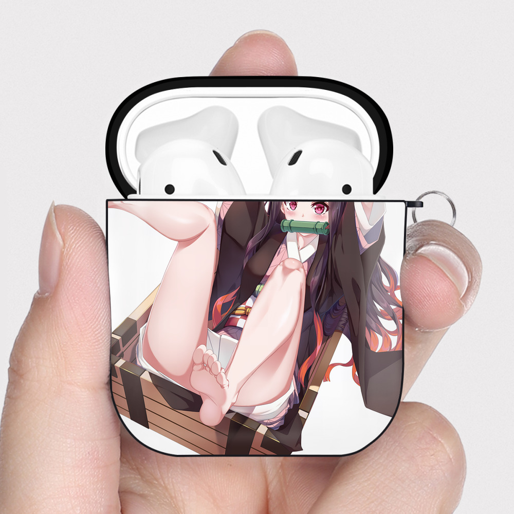 （画像用） 鬼滅の刃（きめつのやいば）竈門 禰󠄀豆子／かまど ねずこ Kamado Nezuko AirPods 第2世代保護ケース ハードシェル ブラック 耐衝撃・防指紋・カラビナ付き
