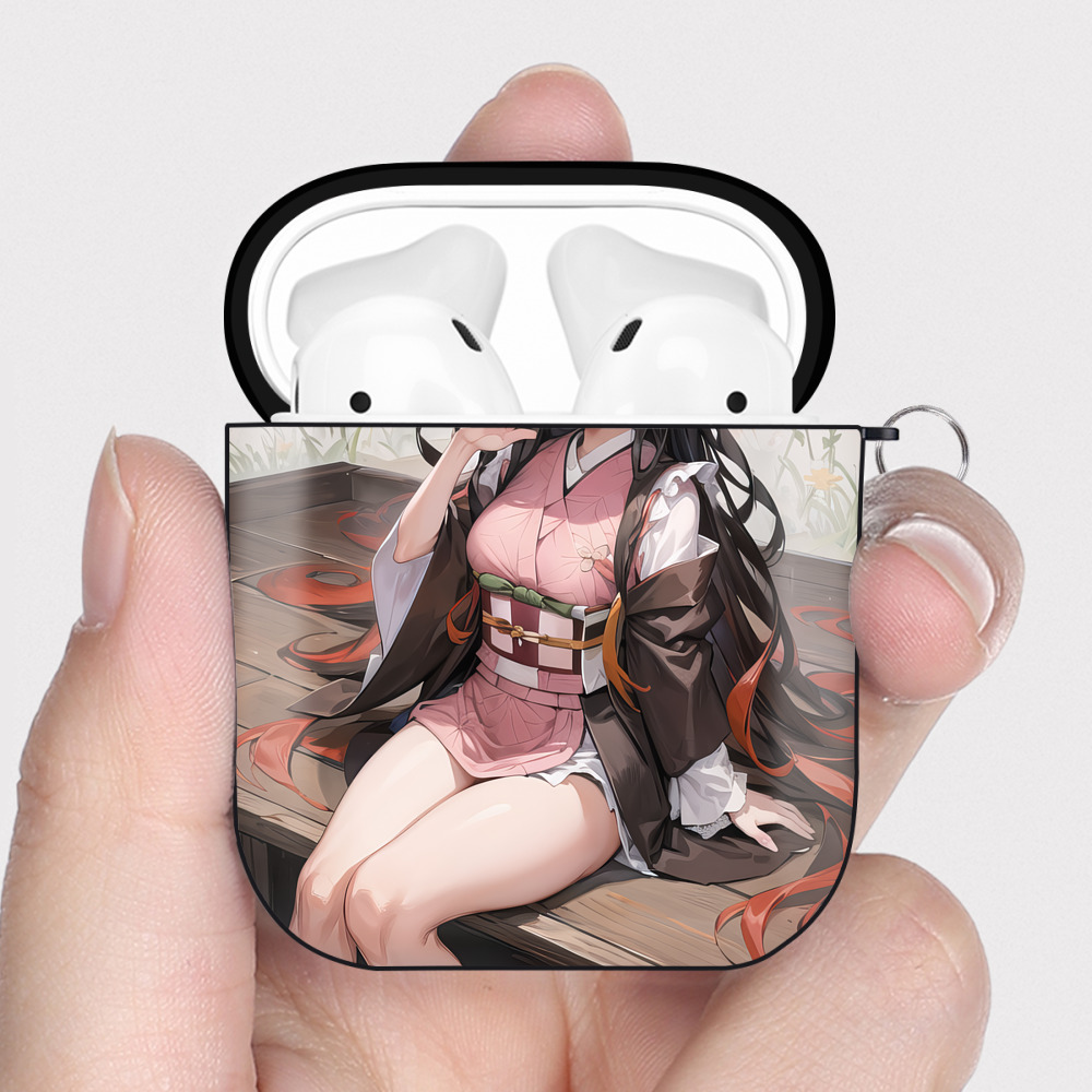 （画像用） 鬼滅の刃（きめつのやいば）竈門 禰󠄀豆子／かまど ねずこ Kamado Nezuko AirPods 第2世代保護ケース ハードシェル ブラック 耐衝撃・防指紋・カラビナ付き