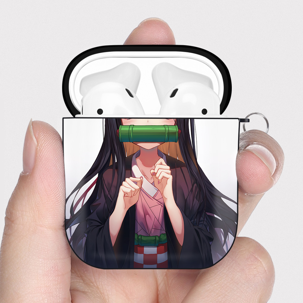 （画像用） 鬼滅の刃（きめつのやいば）竈門 禰󠄀豆子／かまど ねずこ Kamado Nezuko AirPods 第2世代保護ケース ハードシェル ブラック 耐衝撃・防指紋・カラビナ付き