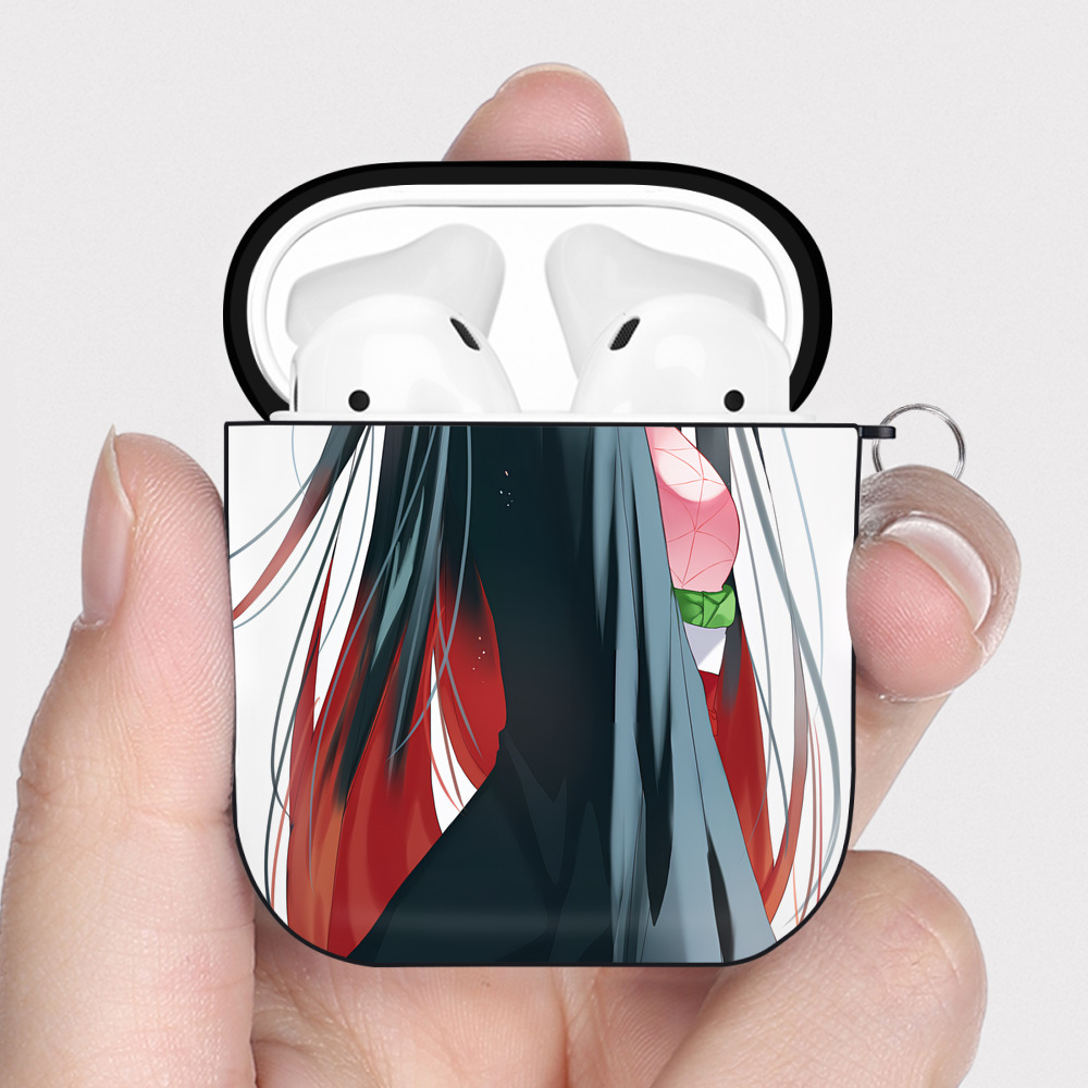 （画像用） 鬼滅の刃（きめつのやいば）竈門 禰󠄀豆子／かまど ねずこ Kamado Nezuko AirPods 第2世代保護ケース ハードシェル ブラック 耐衝撃・防指紋・カラビナ付き