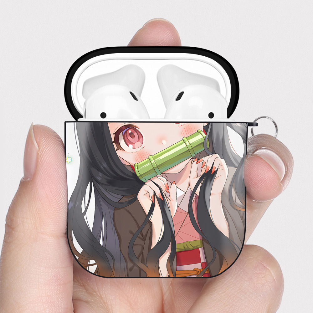 （画像用） 鬼滅の刃（きめつのやいば）竈門 禰󠄀豆子／かまど ねずこ Kamado Nezuko AirPods 第2世代保護ケース ハードシェル ブラック 耐衝撃・防指紋・カラビナ付き