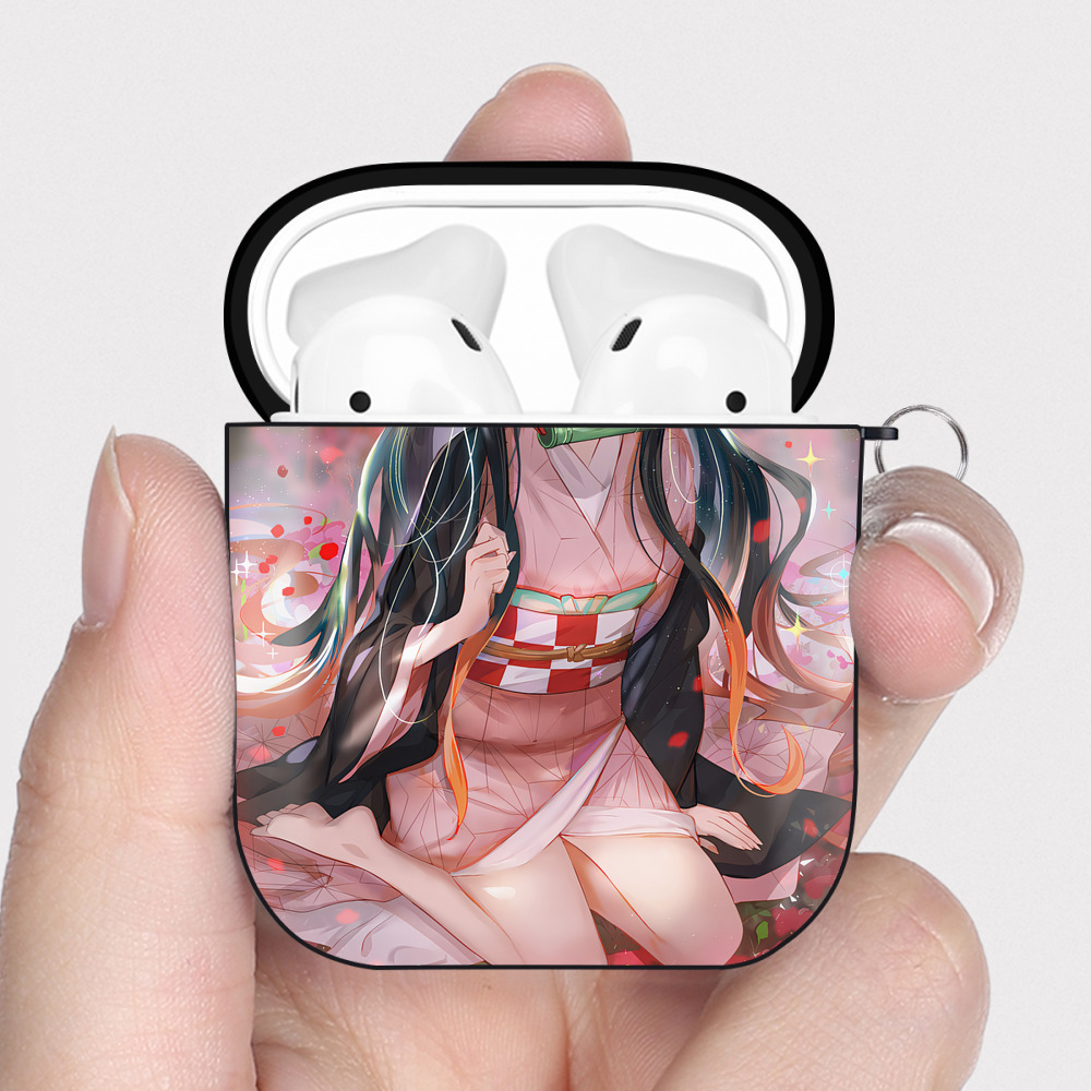 （画像用） 鬼滅の刃（きめつのやいば）竈門 禰󠄀豆子／かまど ねずこ Kamado Nezuko AirPods 第2世代保護ケース ハードシェル ブラック 耐衝撃・防指紋・カラビナ付き