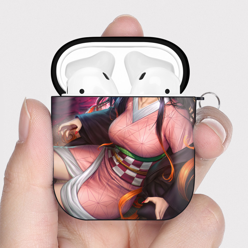 （画像用） 鬼滅の刃（きめつのやいば）竈門 禰󠄀豆子／かまど ねずこ Kamado Nezuko AirPods 第2世代保護ケース ハードシェル ブラック 耐衝撃・防指紋・カラビナ付き