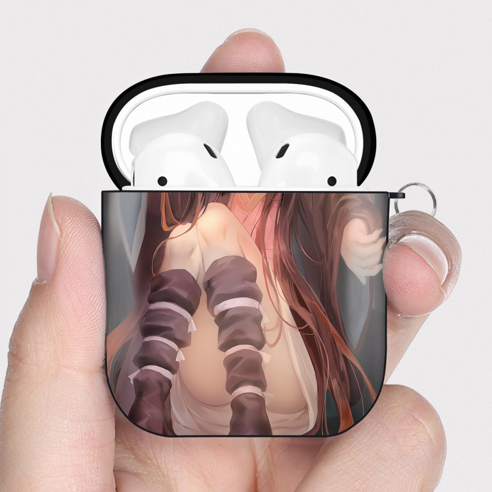 （画像用） 鬼滅の刃（きめつのやいば）竈門 禰󠄀豆子／かまど ねずこ Kamado Nezuko AirPods 第2世代保護ケース ハードシェル ブラック 耐衝撃・防指紋・カラビナ付き