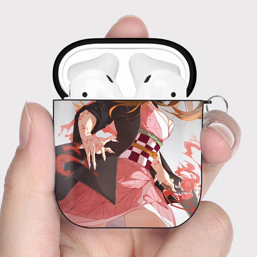 （画像用） 鬼滅の刃（きめつのやいば）竈門 禰󠄀豆子／かまど ねずこ Kamado Nezuko AirPods 第2世代保護ケース ハードシェル ブラック 耐衝撃・防指紋・カラビナ付き
