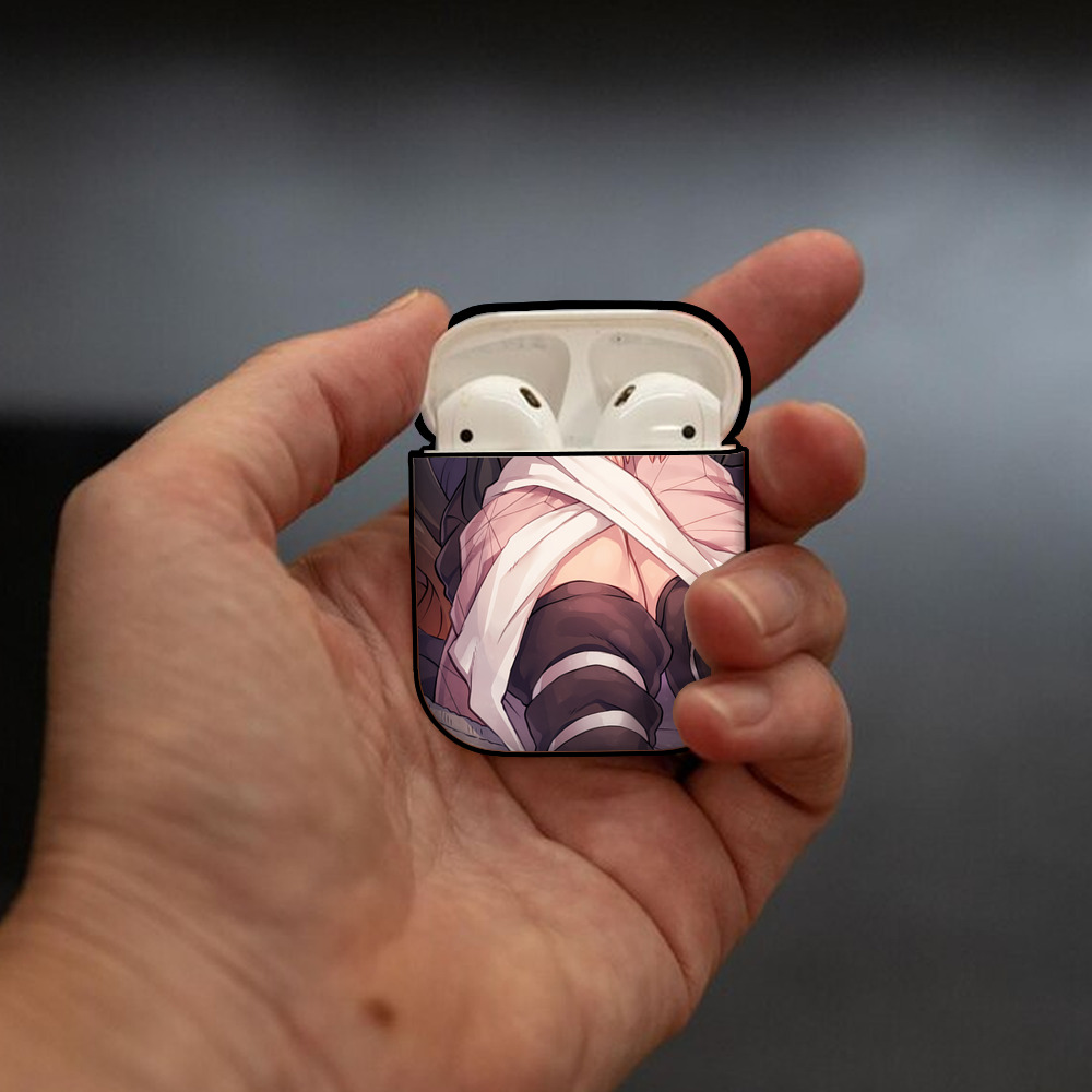 鬼滅の刃（きめつのやいば）竈門 禰󠄀豆子／かまど ねずこ Kamado Nezuko AirPods 第2世代保護ケース ハードシェル ブラック 耐衝撃・防指紋・カラビナ付き