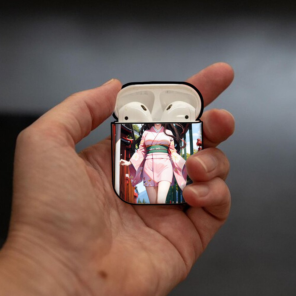 鬼滅の刃（きめつのやいば）竈門 禰󠄀豆子／かまど ねずこ Kamado Nezuko AirPods 第2世代保護ケース ハードシェル ブラック 耐衝撃・防指紋・カラビナ付き
