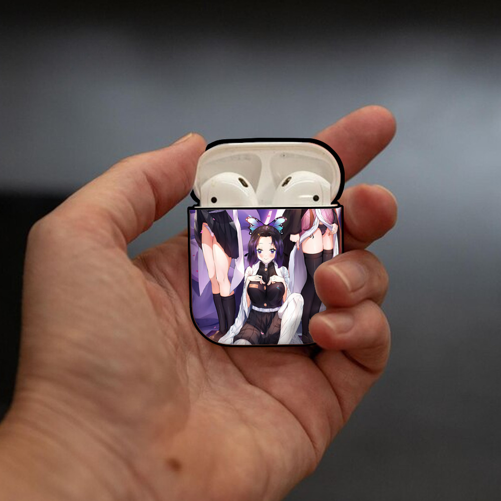 鬼滅の刃（きめつのやいば）竈門 禰󠄀豆子／かまど ねずこ Kamado Nezuko AirPods 第2世代保護ケース ハードシェル ブラック 耐衝撃・防指紋・カラビナ付き