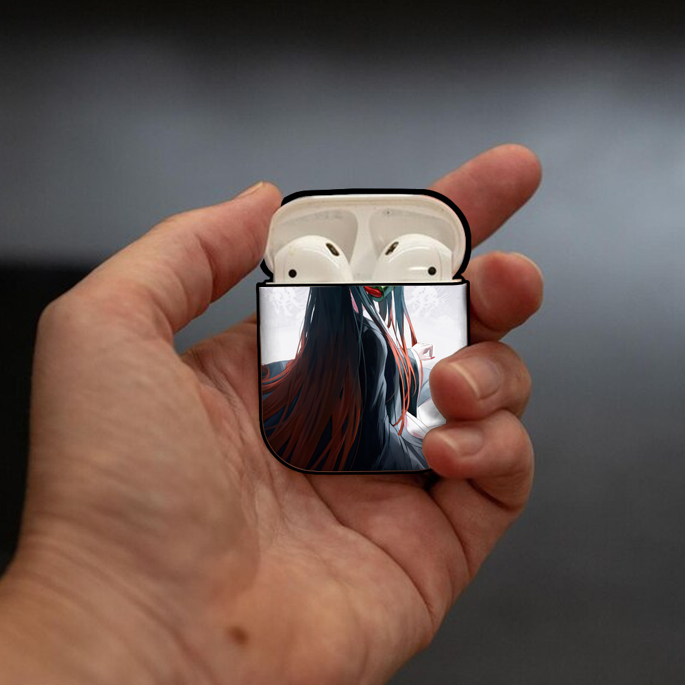 鬼滅の刃（きめつのやいば）竈門 禰󠄀豆子／かまど ねずこ Kamado Nezuko AirPods 第2世代保護ケース ハードシェル ブラック 耐衝撃・防指紋・カラビナ付き