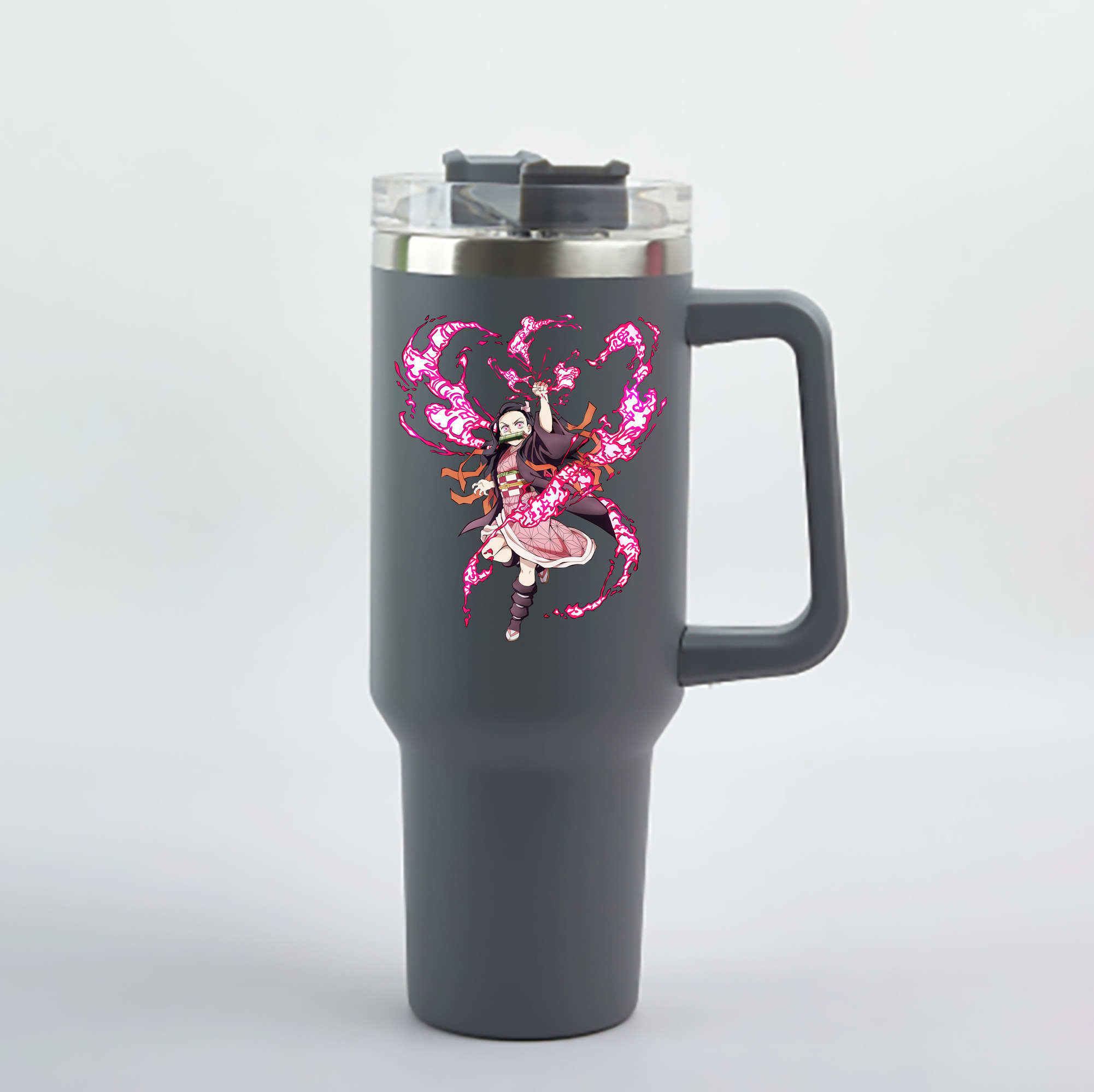 （画像用） 鬼滅の刃（きめつのやいば）竈門 禰󠄀豆子／かまど ねずこ Kamado Nezuko 1200mL車用タンブラー - クリスタルステッカー（プラスチックストロー付き）