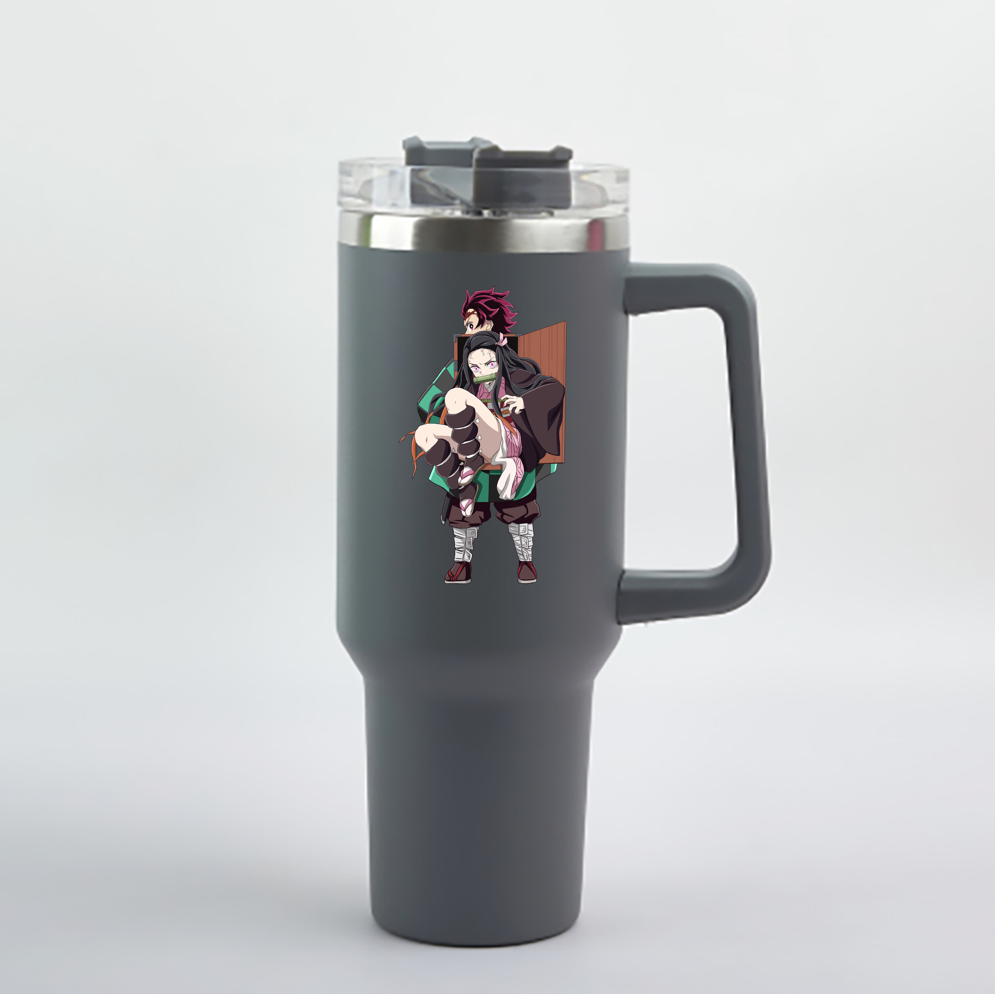 （画像用） 鬼滅の刃（きめつのやいば）竈門 禰󠄀豆子／かまど ねずこ Kamado Nezuko 1200mL車用タンブラー - クリスタルステッカー（プラスチックストロー付き）