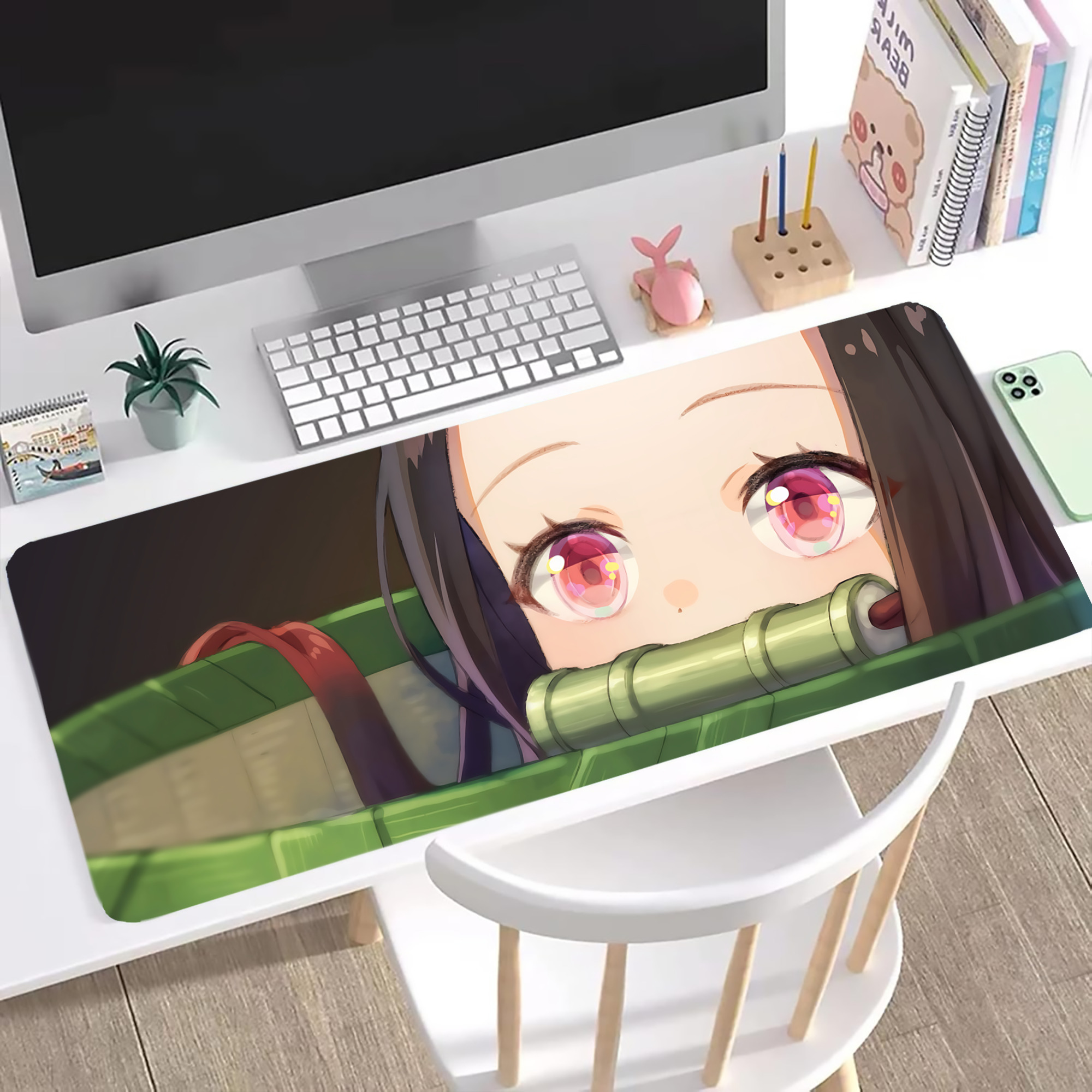 （画像用） 鬼滅の刃（きめつのやいば）竈門 禰󠄀豆子／かまど ねずこ Kamado Nezuko ステッチ加工 大判デスクマット／滑り止めマウスパッド