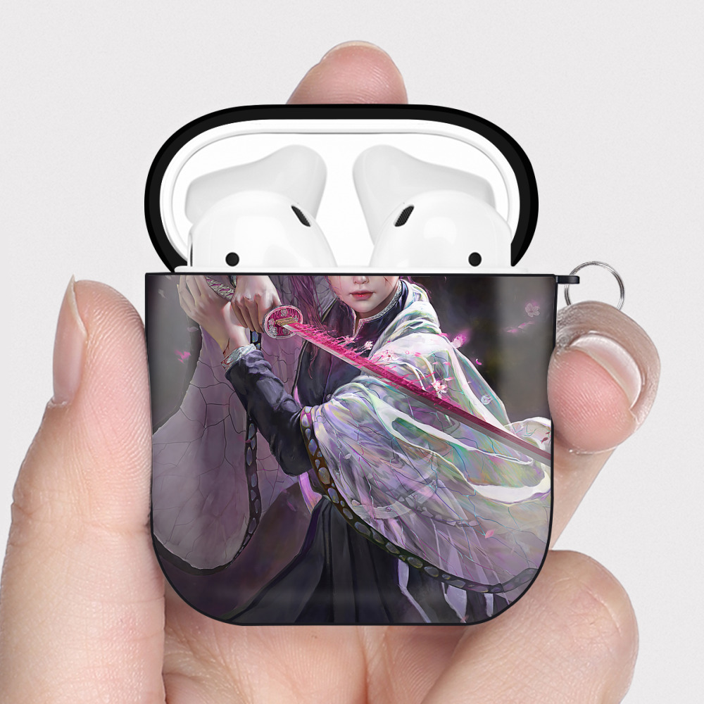 （画像用） 鬼滅の刃（きめつのやいば）蟲柱-胡蝶 しのぶ／こちょう しのぶ Kochou Shinobu AirPods 第2世代保護ケース ハードシェル ブラック 耐衝撃・防指紋・カラビナ付き