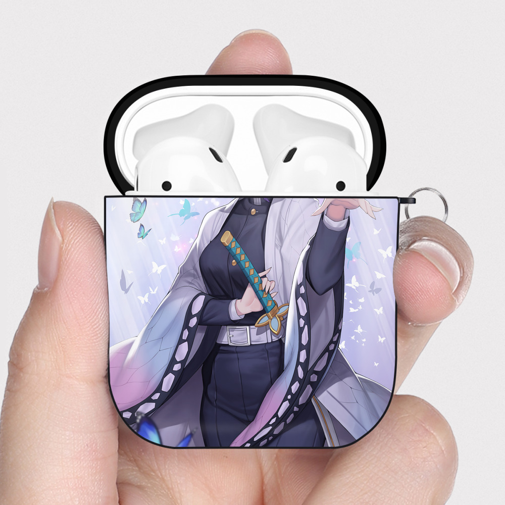 （画像用） 鬼滅の刃（きめつのやいば）蟲柱-胡蝶 しのぶ／こちょう しのぶ Kochou Shinobu AirPods 第2世代保護ケース ハードシェル ブラック 耐衝撃・防指紋・カラビナ付き