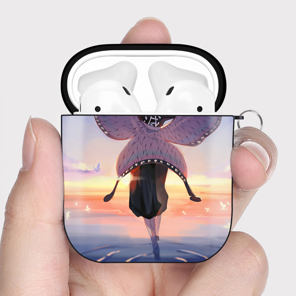 （画像用） 鬼滅の刃（きめつのやいば）蟲柱-胡蝶 しのぶ／こちょう しのぶ Kochou Shinobu AirPods 第2世代保護ケース ハードシェル ブラック 耐衝撃・防指紋・カラビナ付き