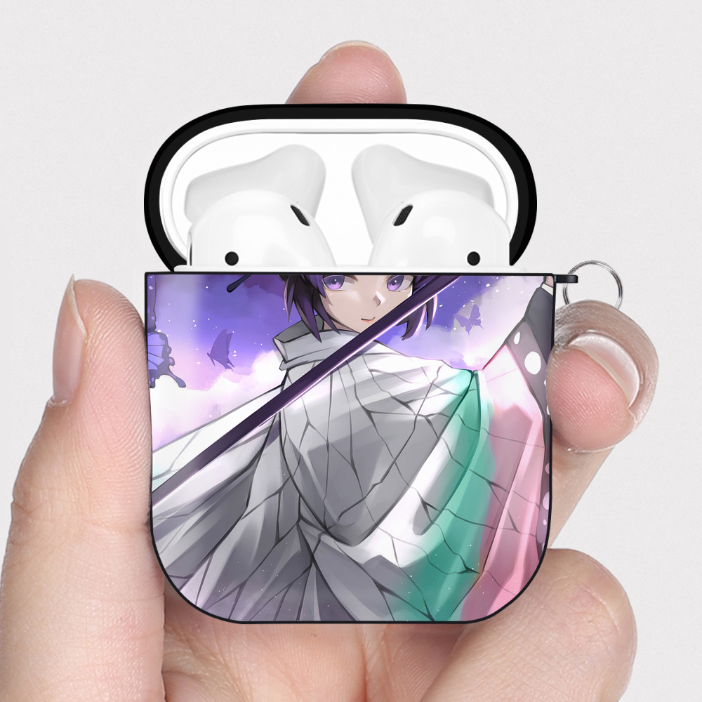 （画像用） 鬼滅の刃（きめつのやいば）蟲柱-胡蝶 しのぶ／こちょう しのぶ Kochou Shinobu AirPods 第2世代保護ケース ハードシェル ブラック 耐衝撃・防指紋・カラビナ付き