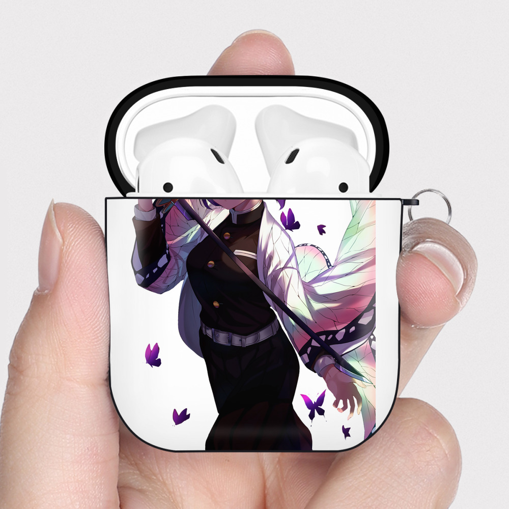 （画像用） 鬼滅の刃（きめつのやいば）蟲柱-胡蝶 しのぶ／こちょう しのぶ Kochou Shinobu AirPods 第2世代保護ケース ハードシェル ブラック 耐衝撃・防指紋・カラビナ付き