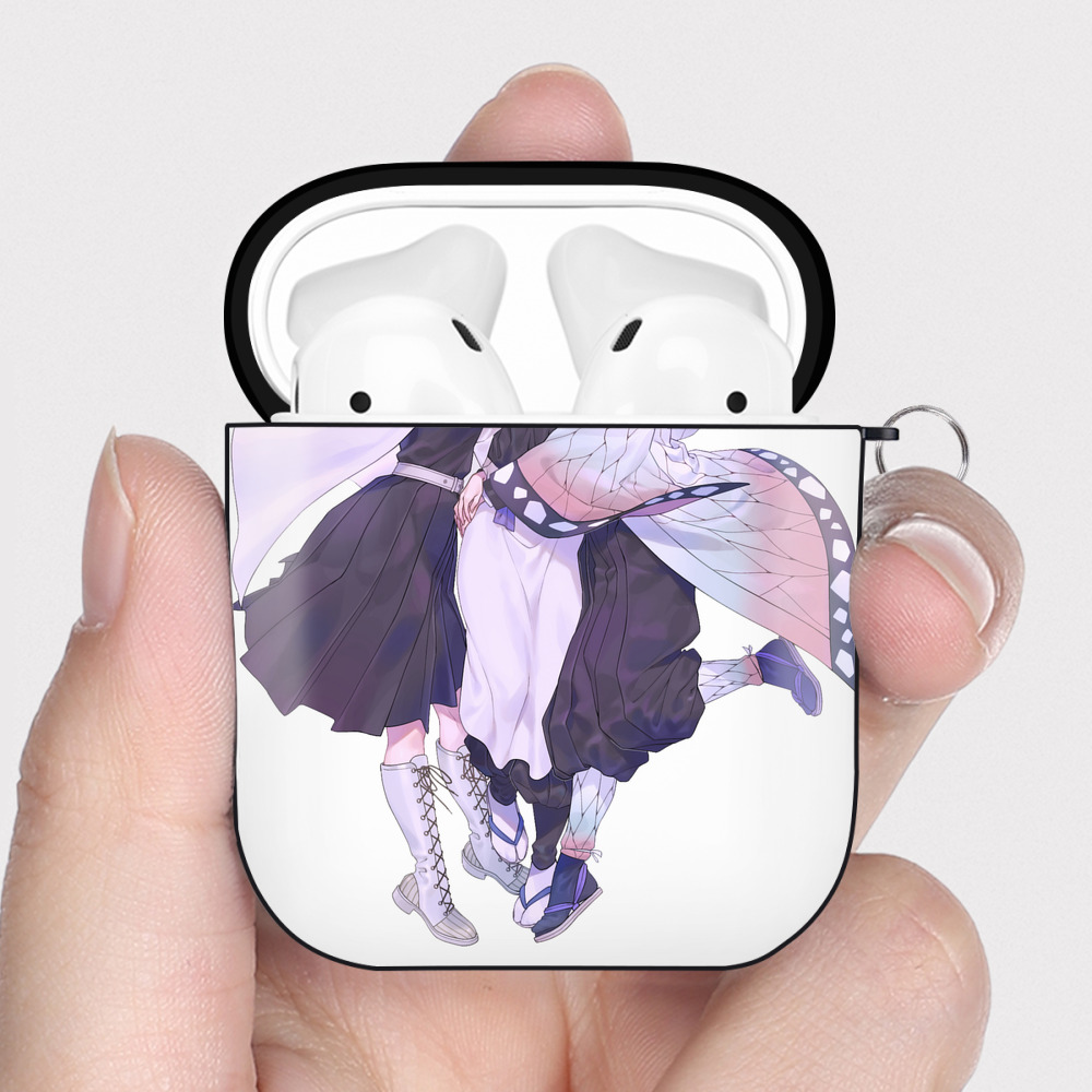 （画像用） 鬼滅の刃（きめつのやいば）蟲柱-胡蝶 しのぶ／こちょう しのぶ Kochou Shinobu AirPods 第2世代保護ケース ハードシェル ブラック 耐衝撃・防指紋・カラビナ付き