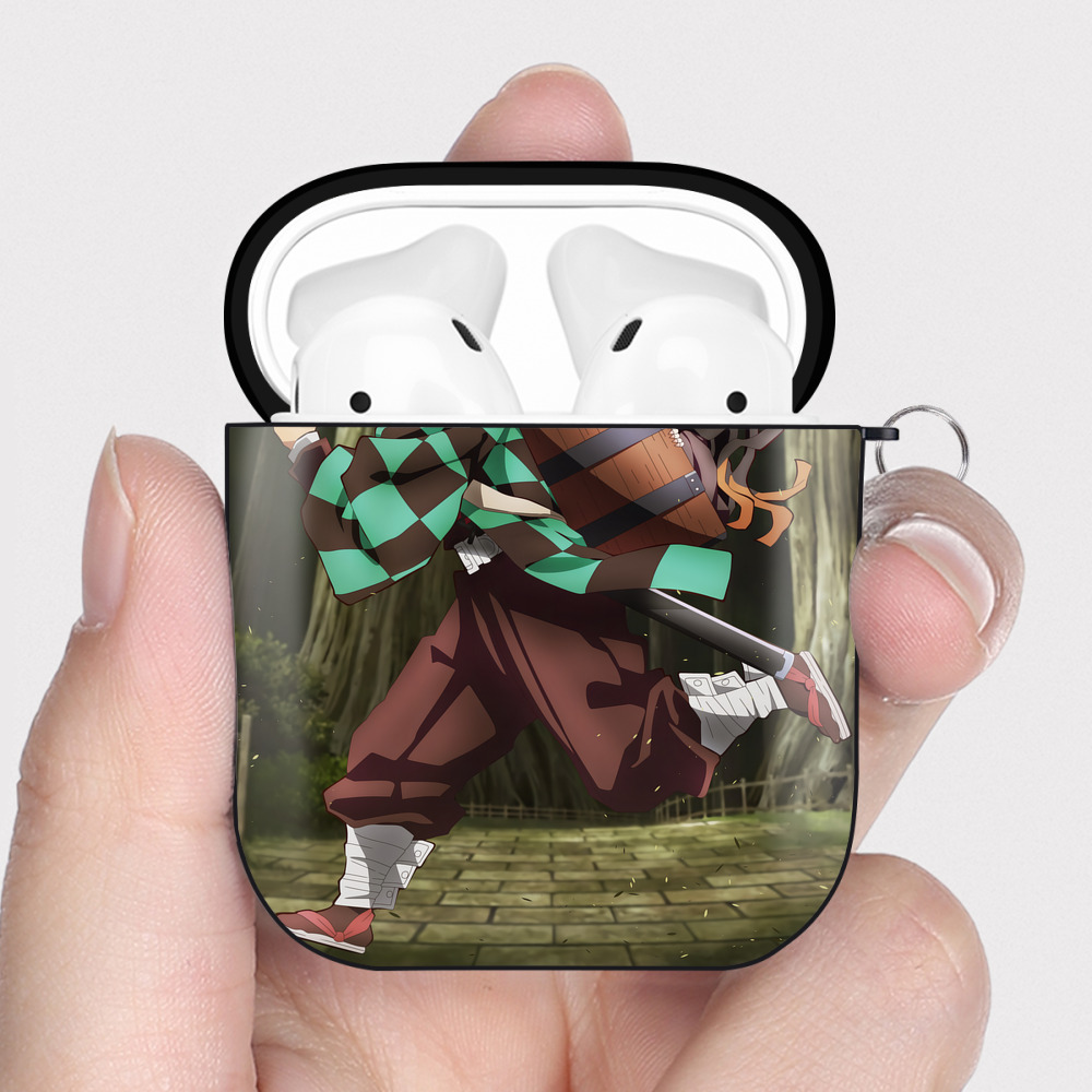（画像用） 鬼滅の刃（きめつのやいば）竈門 炭治郎／かまど たんじろう Kamado Tanjirou AirPods 第2世代保護ケース ハードシェル ブラック 耐衝撃・防指紋・カラビナ付き