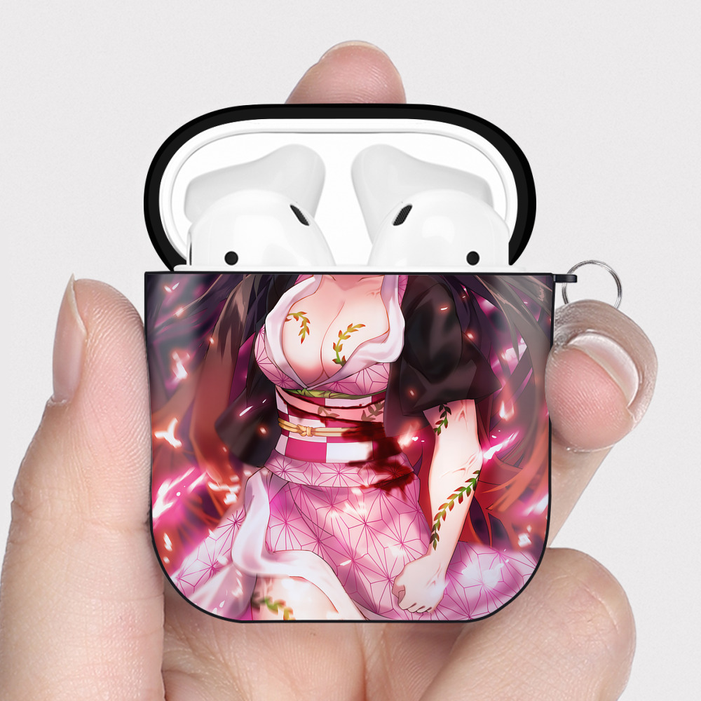 （画像用） 鬼滅の刃（きめつのやいば）竈門 禰󠄀豆子／かまど ねずこ Kamado Nezuko AirPods 第2世代保護ケース ハードシェル ブラック 耐衝撃・防指紋・カラビナ付き