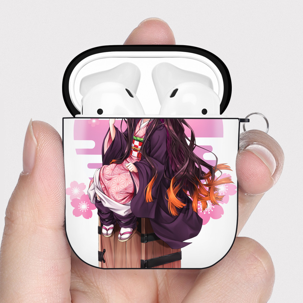 （画像用） 鬼滅の刃（きめつのやいば）竈門 禰󠄀豆子／かまど ねずこ Kamado Nezuko AirPods 第2世代保護ケース ハードシェル ブラック 耐衝撃・防指紋・カラビナ付き