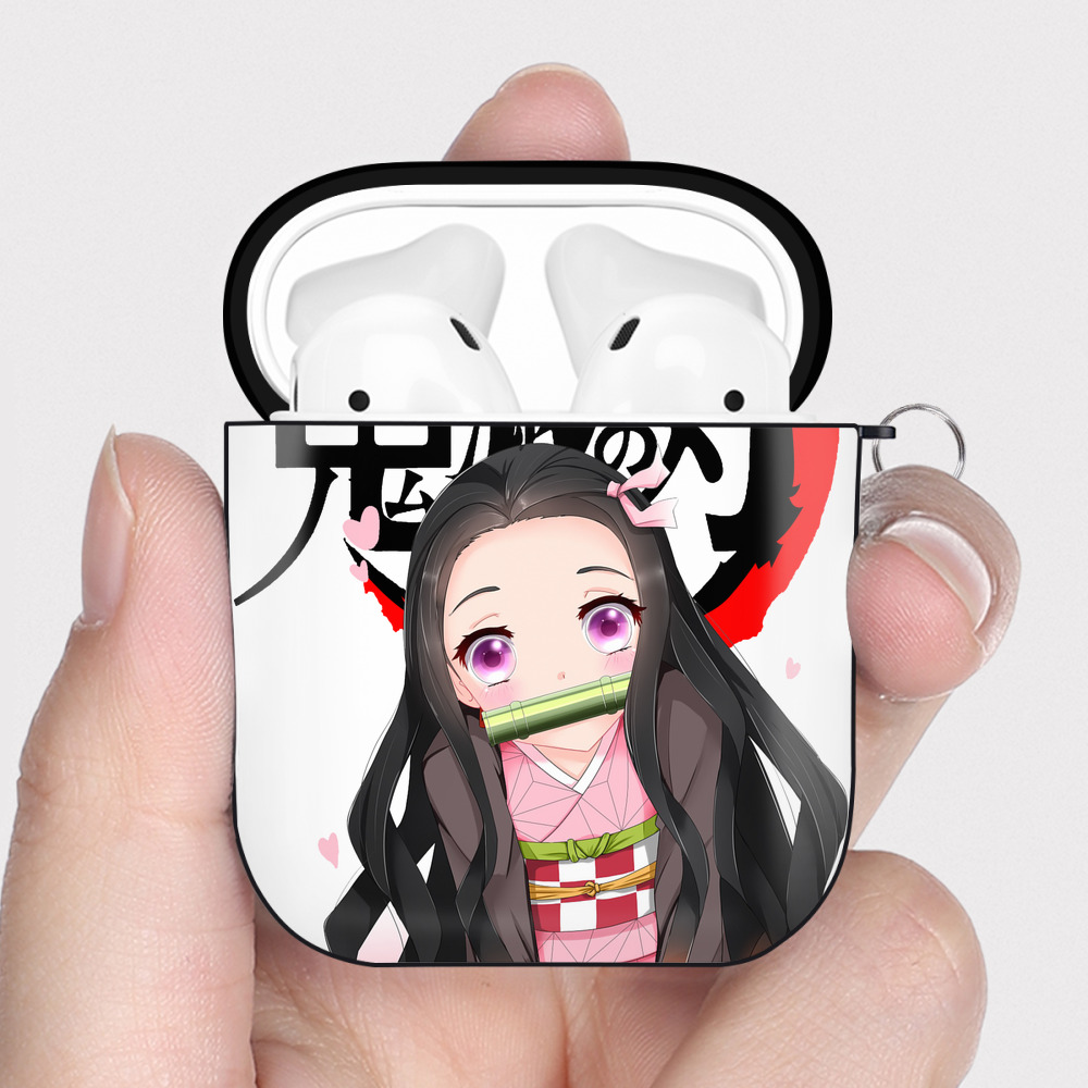 （画像用） 鬼滅の刃（きめつのやいば）竈門 禰󠄀豆子／かまど ねずこ Kamado Nezuko AirPods 第2世代保護ケース ハードシェル ブラック 耐衝撃・防指紋・カラビナ付き