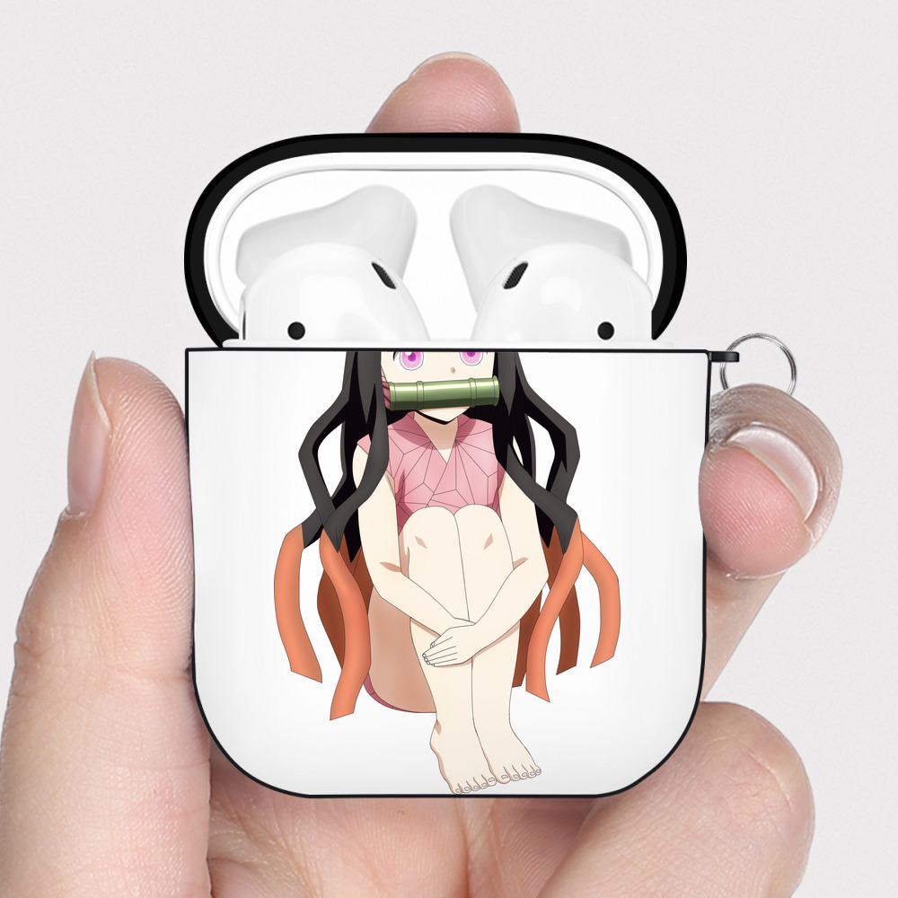 （画像用） 鬼滅の刃（きめつのやいば）竈門 禰󠄀豆子／かまど ねずこ Kamado Nezuko AirPods 第2世代保護ケース ハードシェル ブラック 耐衝撃・防指紋・カラビナ付き
