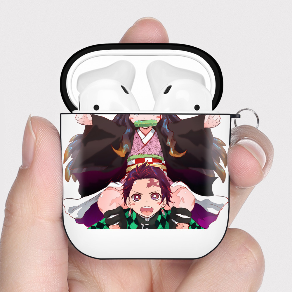 （画像用） 鬼滅の刃（きめつのやいば）竈門 禰󠄀豆子／かまど ねずこ Kamado Nezuko AirPods 第2世代保護ケース ハードシェル ブラック 耐衝撃・防指紋・カラビナ付き