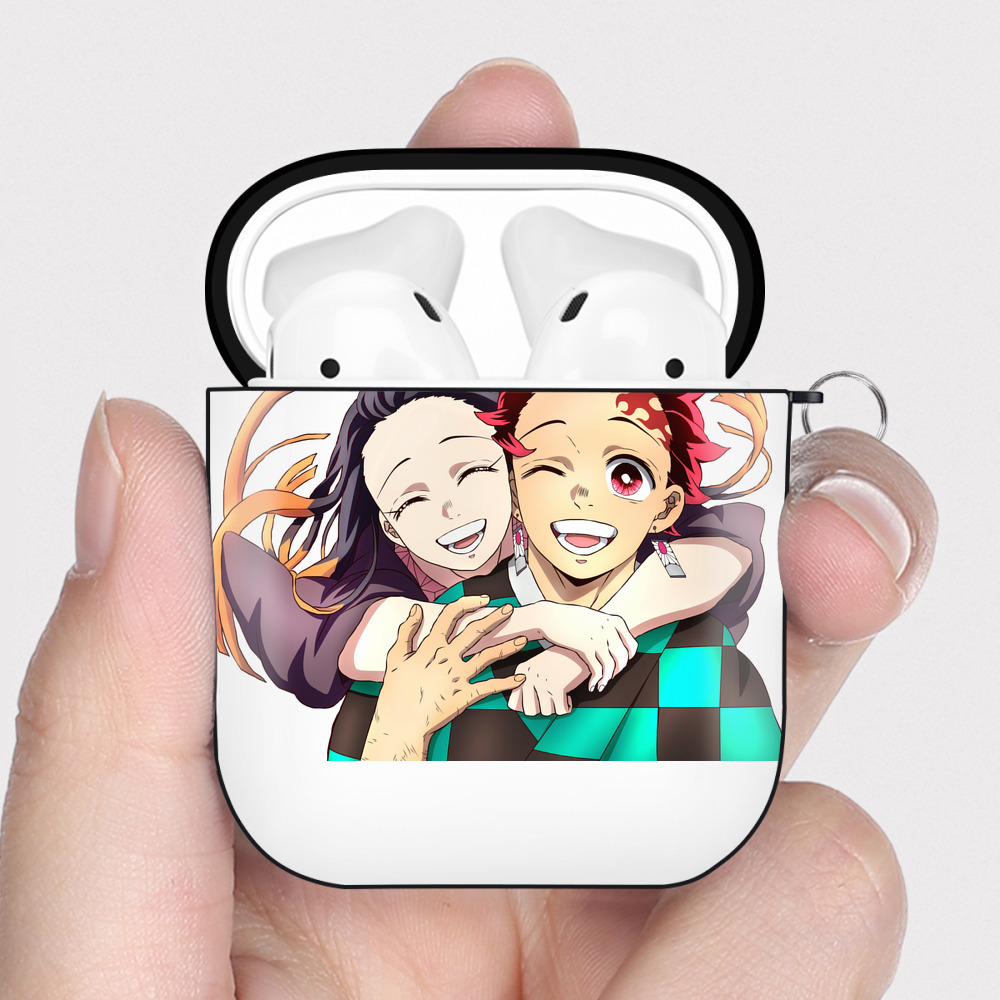 （画像用） 鬼滅の刃（きめつのやいば）竈門 禰󠄀豆子／かまど ねずこ Kamado Nezuko AirPods 第2世代保護ケース ハードシェル ブラック 耐衝撃・防指紋・カラビナ付き