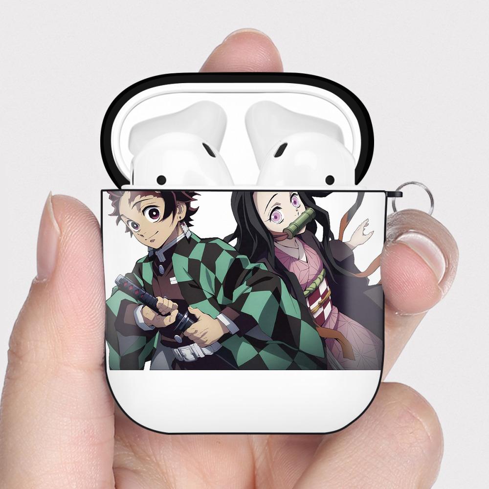 （画像用） 鬼滅の刃（きめつのやいば）竈門 禰󠄀豆子／かまど ねずこ Kamado Nezuko AirPods 第2世代保護ケース ハードシェル ブラック 耐衝撃・防指紋・カラビナ付き